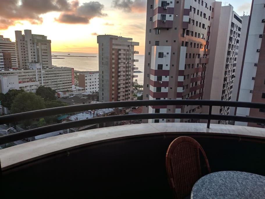Lindo Flat Proximo A Beira Mar De Meireles *