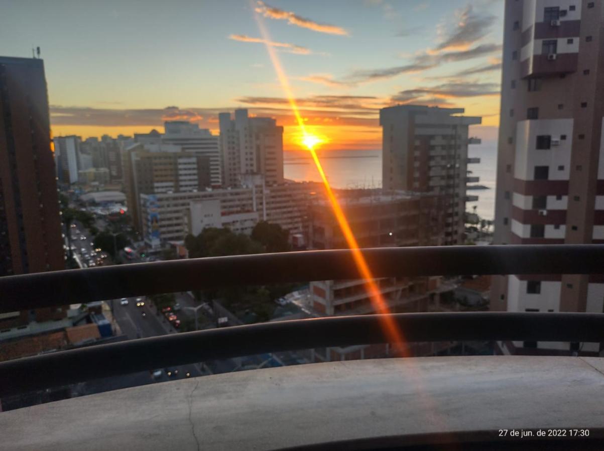 Lindo Flat Proximo A Beira Mar De Meireles *